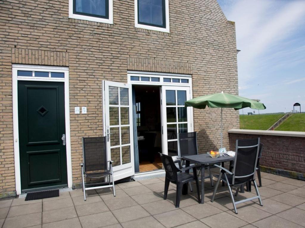Luxury 4-Person Residence In The Holiday Park Landal Esonstad Anjum Extérieur photo