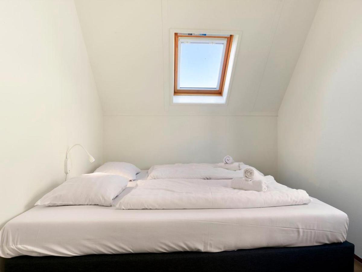 Luxury 4-Person Residence In The Holiday Park Landal Esonstad Anjum Extérieur photo
