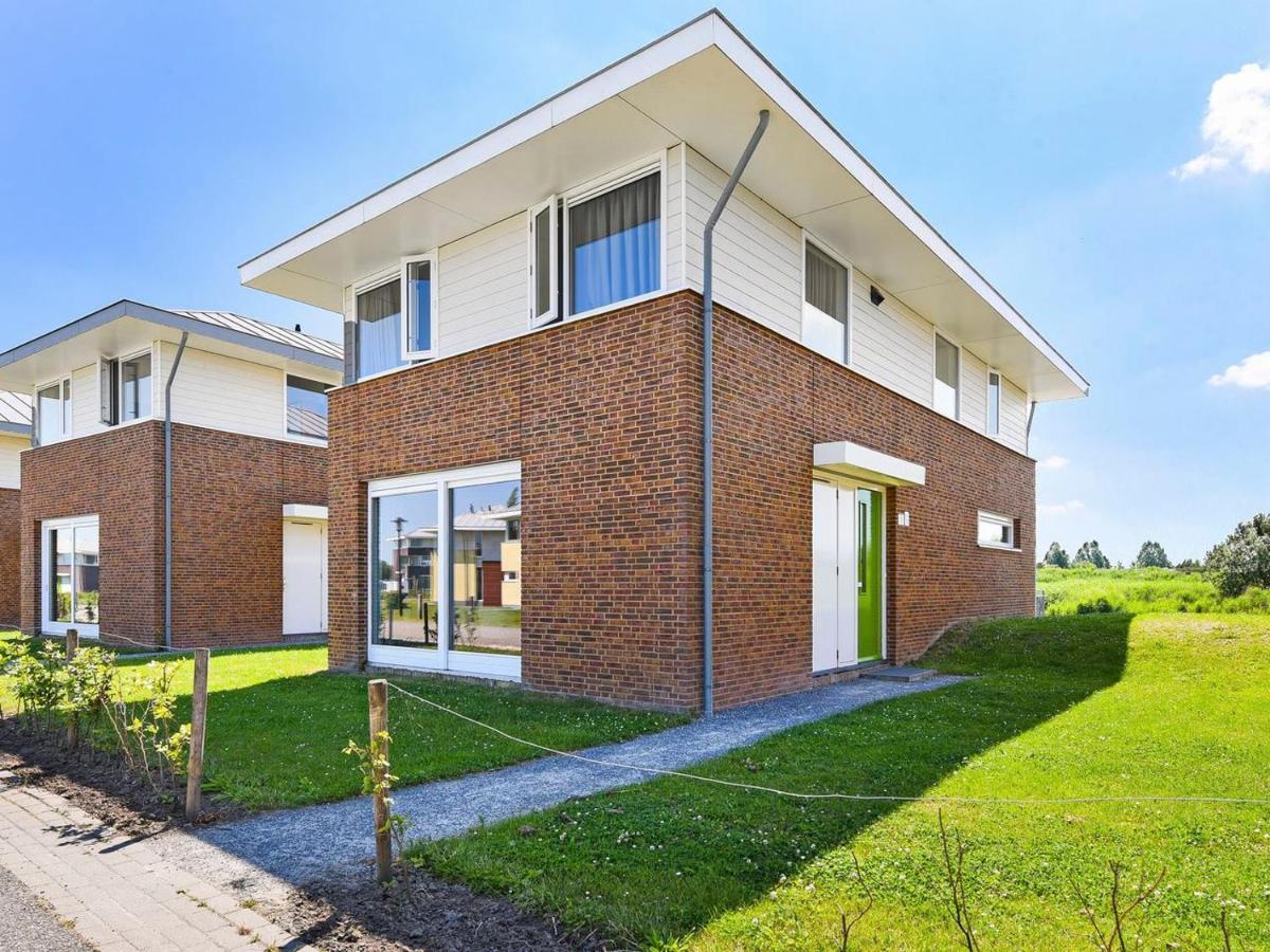 Luxury 4-Person Residence In The Holiday Park Landal Esonstad Anjum Extérieur photo