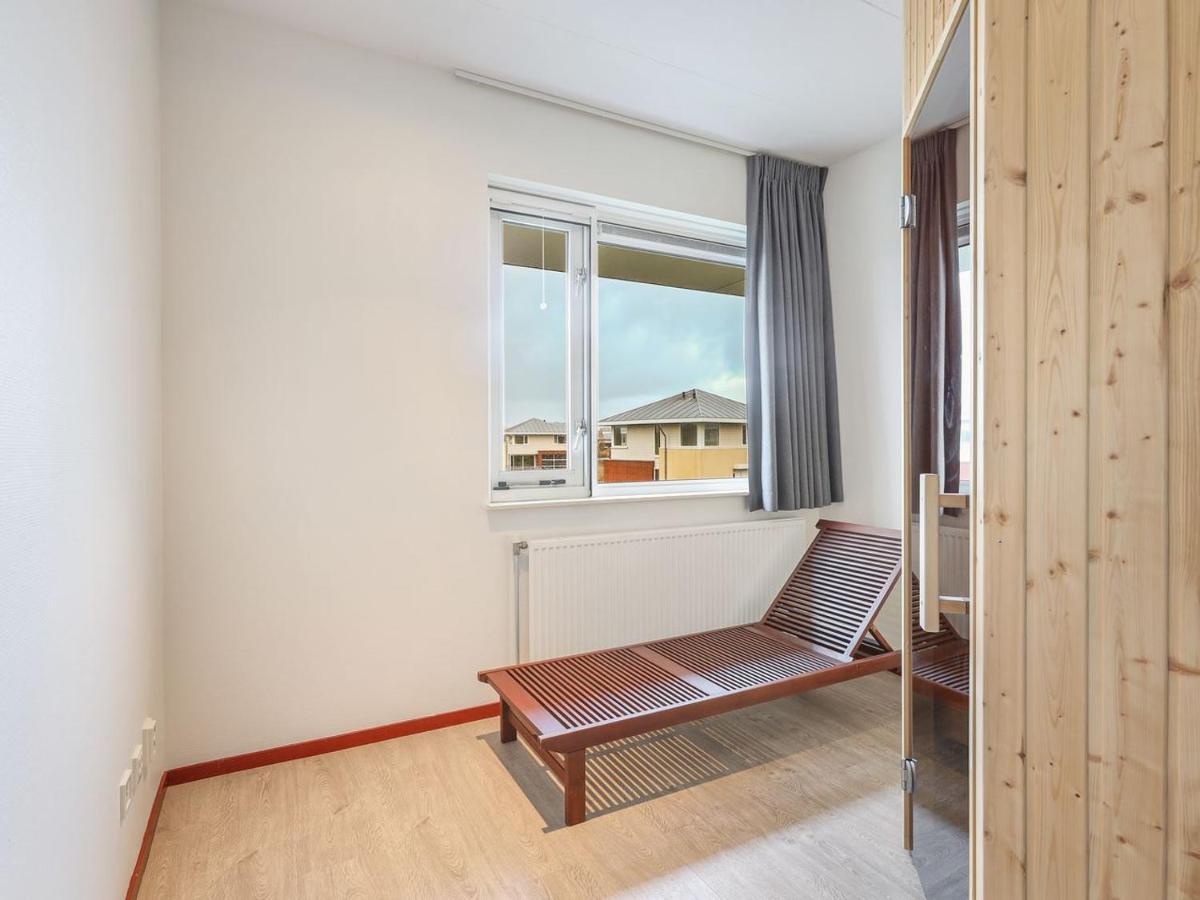 Luxury 4-Person Residence In The Holiday Park Landal Esonstad Anjum Extérieur photo