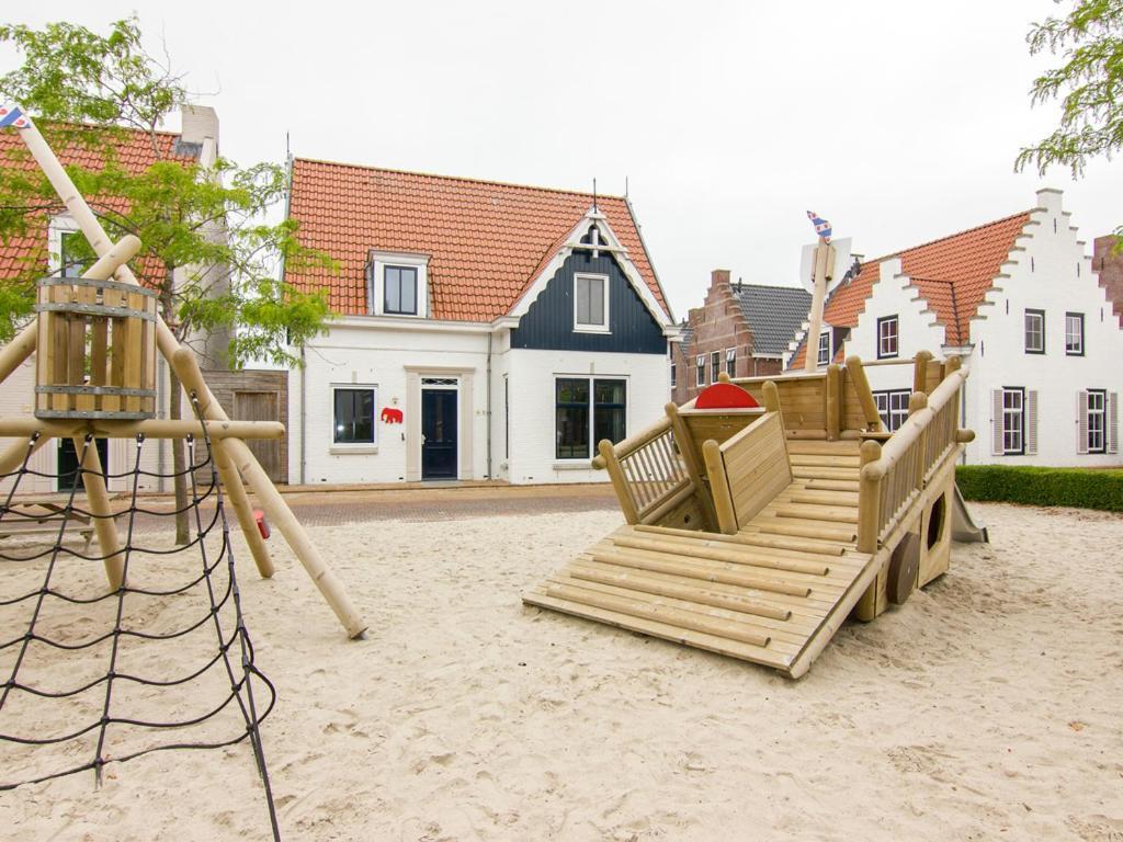 Luxury 4-Person Residence In The Holiday Park Landal Esonstad Anjum Extérieur photo